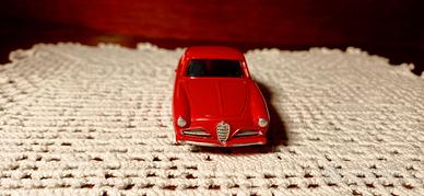 Dinky Toys – Coupe Alfa Romeo Meccano