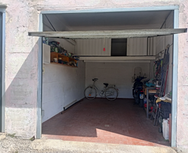 Garage in vendita