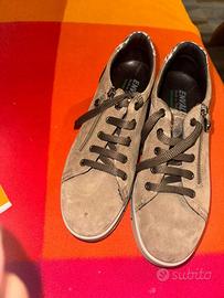 Scarpe sportive eleganti n.40