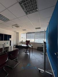 Immobile di 190 m² a Napoli