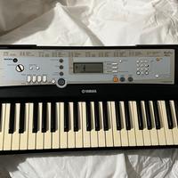 Yamaha PSR E203