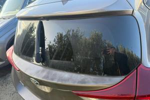 TOYOTA AURIS HYBRID INCIDENTATA