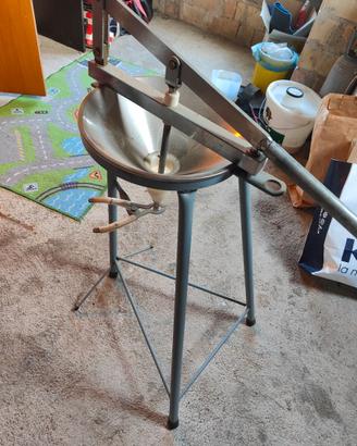 Riempitrice manuale bottiglie per pomodori