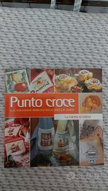 libro punto croce. 