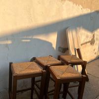 Sgabelli con penisola