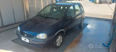 Opel Corsa cambio automatico con soli 80.000 km 