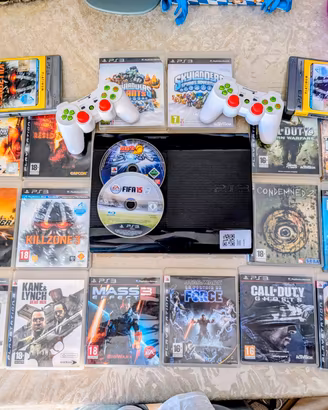 PS3 500gb + 20 giochi + 2 controller 