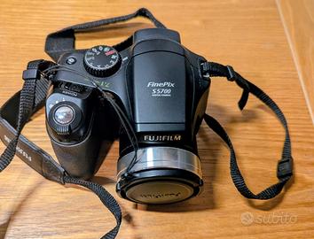 Fotocamera Fujifilm FinePix S5700 + borsa