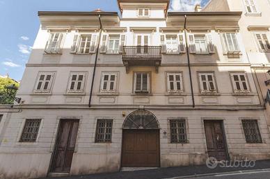 Palazzo / Stabile di 729 m² a Trieste