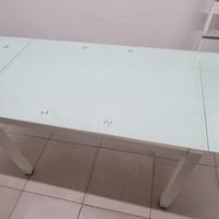 tavolo in vetro da cucina