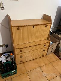 Mobiletto cucina con scafali