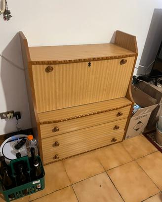Mobiletto cucina con scafali