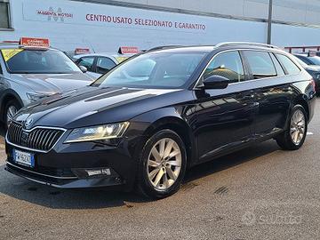 SKODA Superb 1.6 TDI DSG Wagon Executive (Iva es