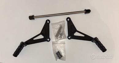 Pedane passeggero moto