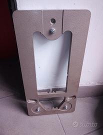 Staffa telefono a gettoni 