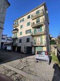 Immobile in asta di 104 m² con 3 locali e box auto