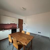 2 LOCALI A COSTA VOLPINO