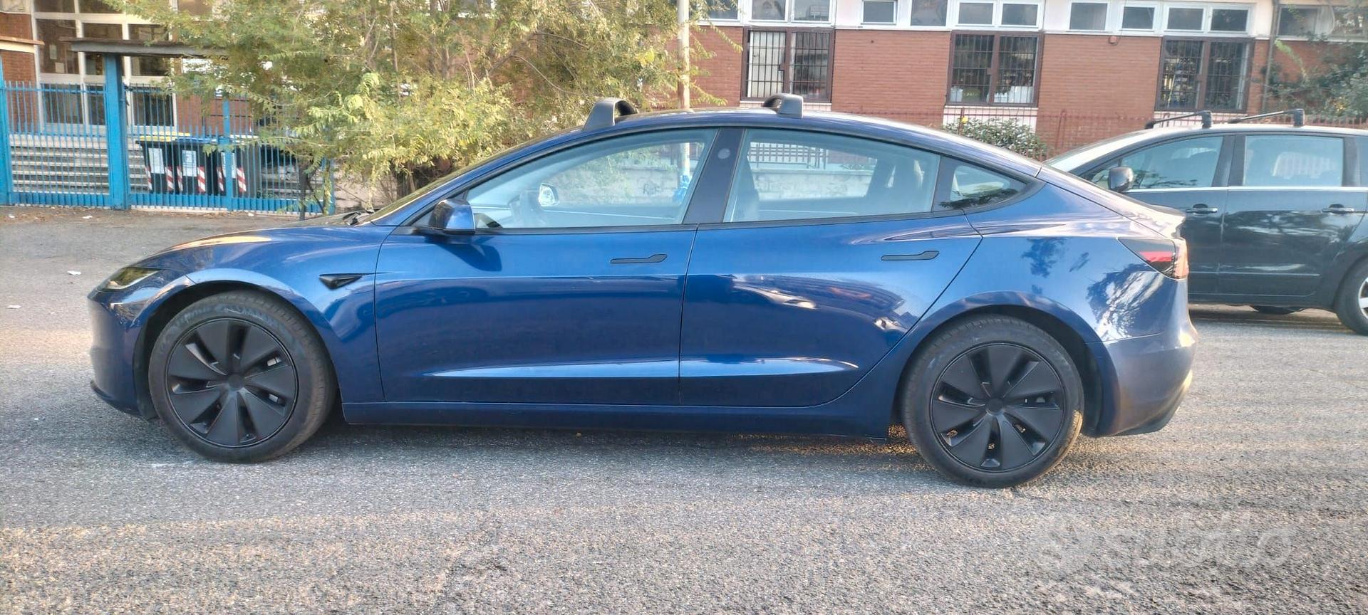 Tesla Model 3 2024 photo 3