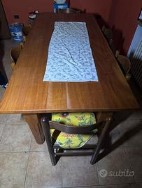 Tavolo in legno massello + 6 sedie