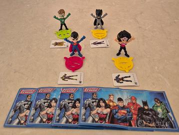 Kinder merendero 4 personaggi Justice League 2019
