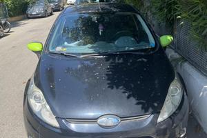 Ford Fiesta 1.4 gpl titanium