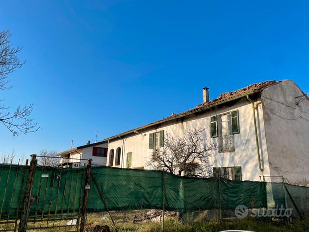 Casa con terreno san giuliano vecchio (AL)