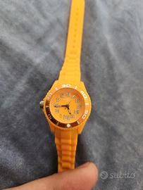 orologio semplice ed elegante 