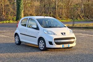 Peugeot 107 1.0 68CV 5p. Sweet Years 2009-E4 Manua