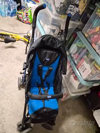passeggino echo chicco con manicetto blu