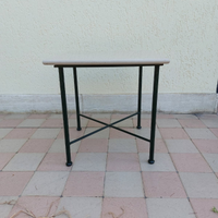 17 Tavoli bassi artigianali: marmo e ferro 45x45