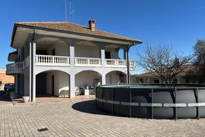 VILLA SINGOLA A DIVIGNANO