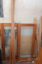Porte e finestre e lampadario