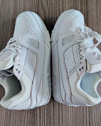 SNEAKERS L.V.
