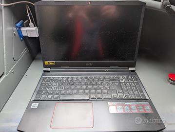 Notebook Acer Nitro 5 GUASTO