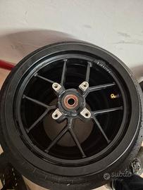Cerchi alleggeriti 12 pollici  Pitbike 