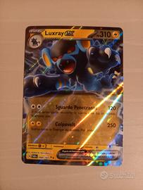 carta Pokémon in bustina protettiva