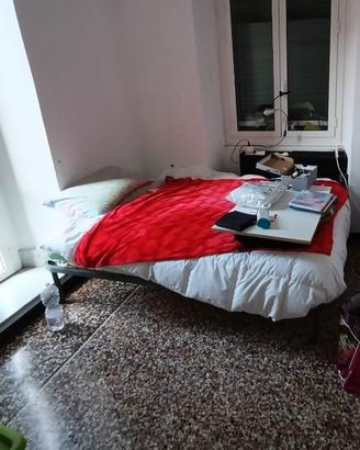 Letto matrimoniale alla francese + omaggi testiera