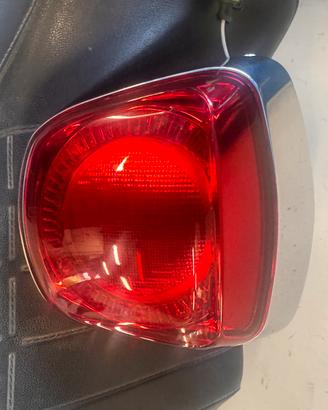 Faro Piaggio Vespa primavera e sprint 50 125 150