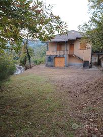 Villetta monofamilare a Varese Ligure