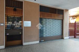 NEGOZIO A GARBAGNATE MILANESE