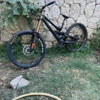 Mtb dowhill specialized demo 8 carbon