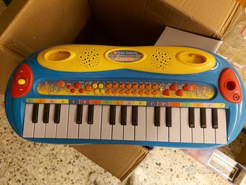 pianola giocattolo Bontempi