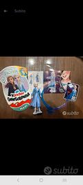 sorpresa kinder Frozen Elsa + collana 2026