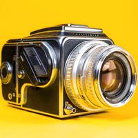Hasselblad 500c + 2 magazzini e cavi