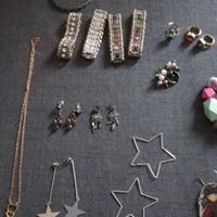 Lotto Bigiotteria assortita – Collane, Bracciali,