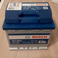 BATTERIA AUTO BOSCH S4002 12V 52Ah 470A