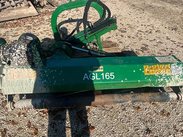 Trincia erba per trattore