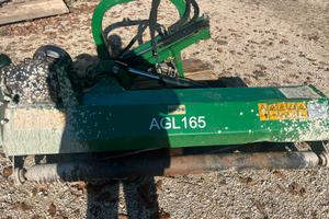 Trincia erba per trattore