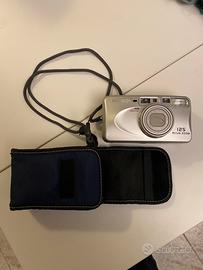 Macchina fotografica analogica compatta