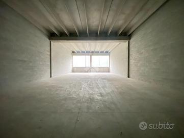 CAPANNONE A ALZANO LOMBARDO